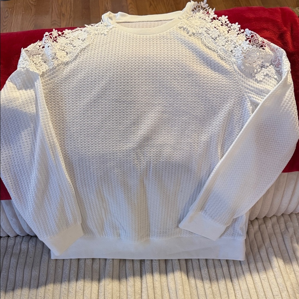 Chic White Lace Cold Shoulder Detail Sweater